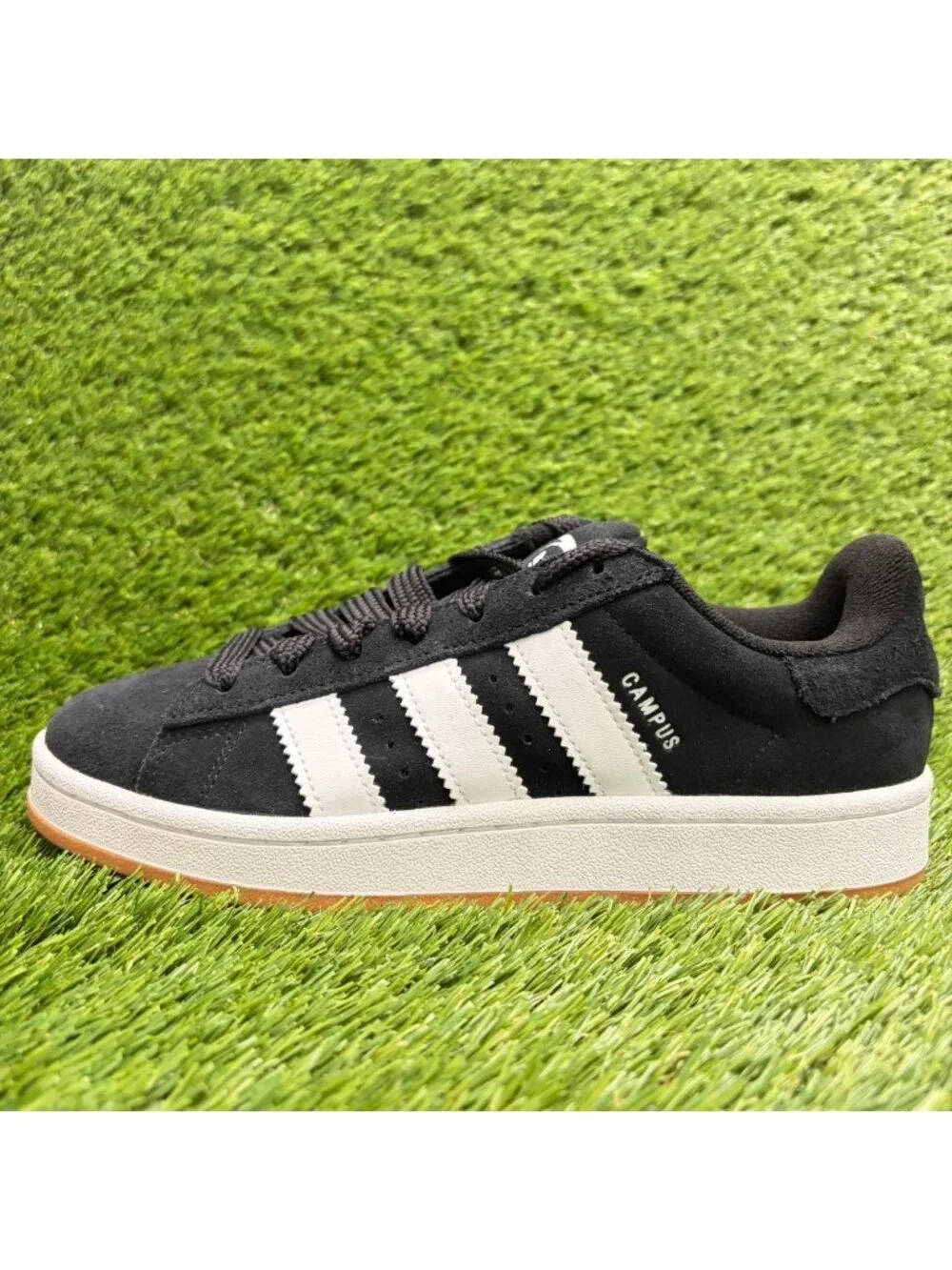 Adidas Campus 00s Boys Size 7Y Black White Athletic Lifestyle Shoes Sneakers